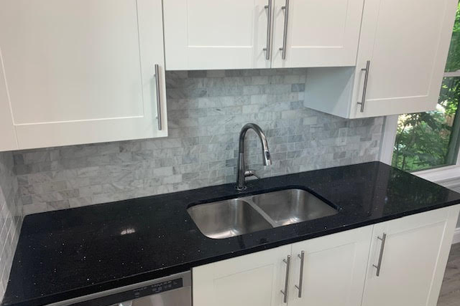 Kitchen Sink - Single Roommate Needed! $700/month, 4B/2B Luxury House One Block to XU. 8/1/26 - 7/28/27