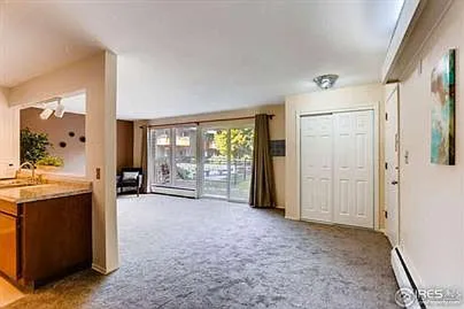 Open, bright common area. - 1BR 1BA $1,500 Feb 1-May 30 NEW LEASE. NOT A SUBLET. Apartments