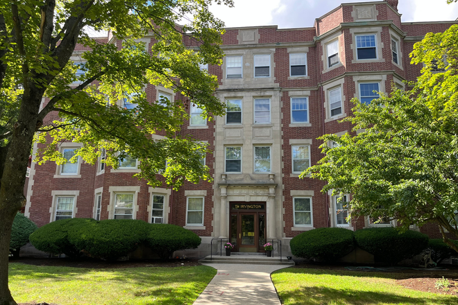 The Irvington - Classic Historic 2 Bedroom near Arlington Ctr. Apartments
