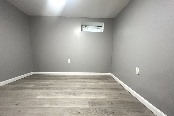 Bedroom 1 - *Ground Floor Apt *Minutes From Campus *All Utilities Included *In-Unit Washer/Dryer *1 Room Left