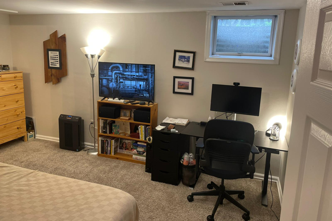 Bedroom - One bedroom + private bath available starting August 1st!