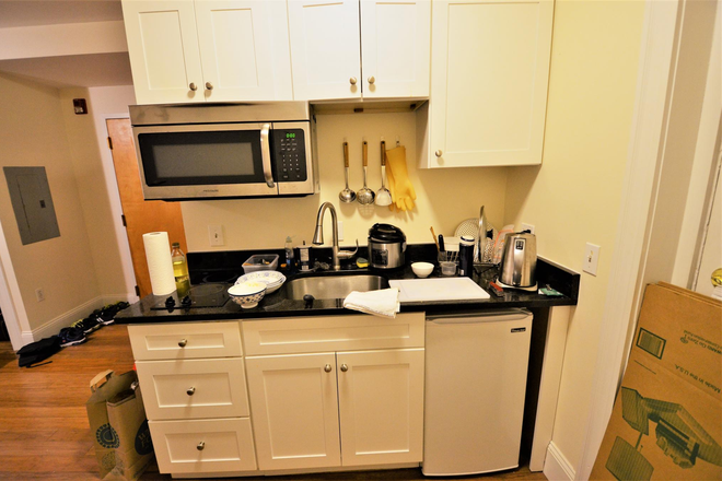 79 Westland Ave. - NO Broker's Fee!!  -  AVAIL 9/1 - BASEMENT UPDATED HUGE STUDIO ON WESTLAND GREAT LOC Apartments