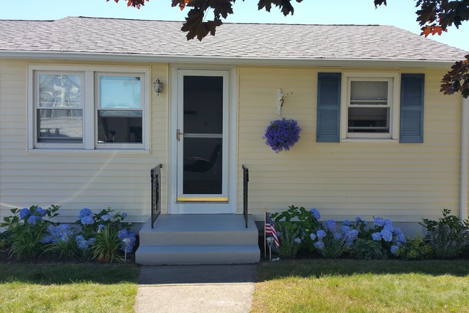 Front of house - 6 Eddy Lane Narragansett, RI, RI 02882