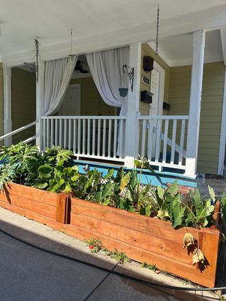 Front Porch - Rent by Owner - Charming 3BD/2Bath+ downtown Charleston - Water included Rental