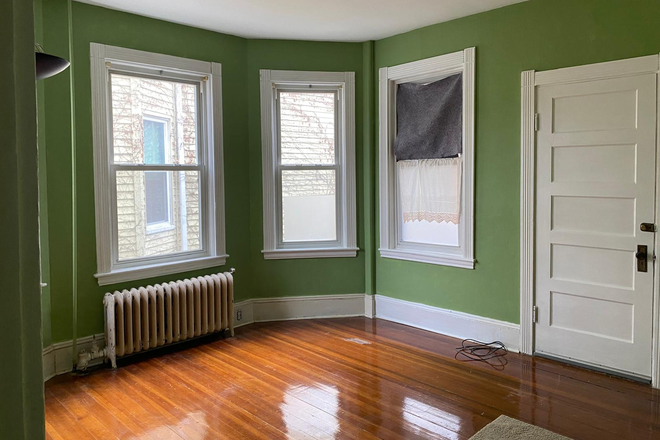 living room - short-term rental, Cute 1+ bdrm, Prospect Hill Duplex