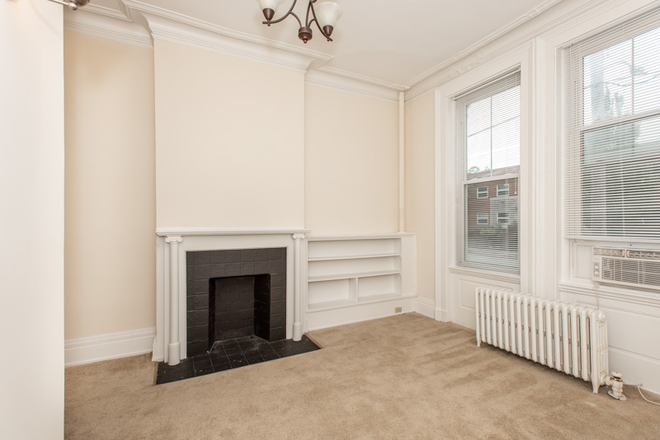 Bedroom - 130-134 William Howard Taft Road Apartments