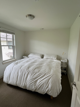 2nd bedroom - Summer sublet:Furnished 2BR apt for PU faculty/staff only-N Stanworth Dr-Princeton