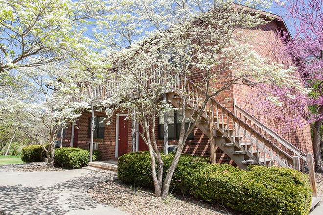 Exterior - 1337 Walker St. 1BR Apt, Great Location, Available August, all appliances, Close to Campus