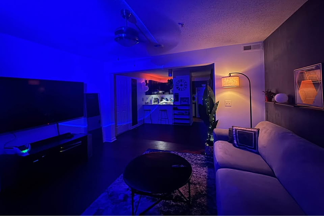 Living room - The Den in Clemson Lease Takeover