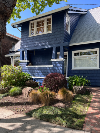 house exterior - Private En-suite in Elmwood Neighborhood Family Home