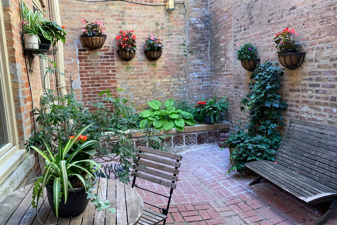 Enclosed beautiful courtyard for studying, drinking coffee, safe bike storage - Private Room | All inclusive Rent (Fully furnished, all utilities incl., cleaning service) |