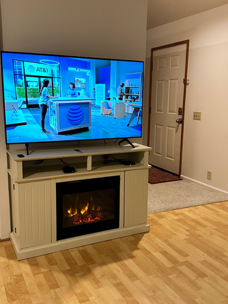 Living room - Furnished House close to campus