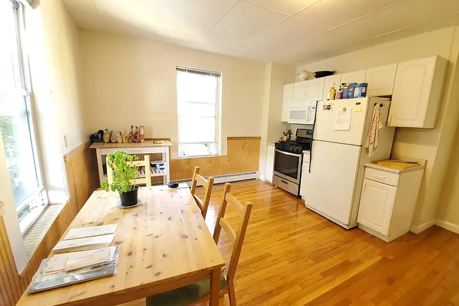Call NOW for showings! 617-236-8600 - PEARL ST - *NO FEE* CAMBRIDGEPORT 3BR/1BA AVAIL *9/1/2025* W/ IN UNIT W/D, PNTRY, DECK BY MBTA! Apartments