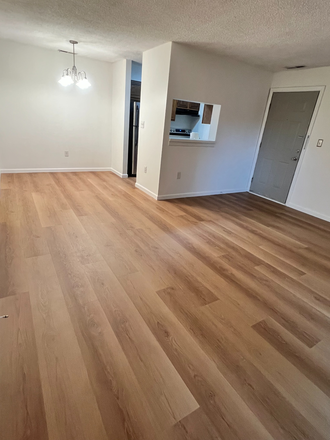 Dining & Living Room - 1BR 1BA Apt Ravens Crest Dr. Plainsboro