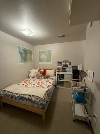 Bedroom - Goss Grove Townhome - Spring Sublet but is Available NOW
