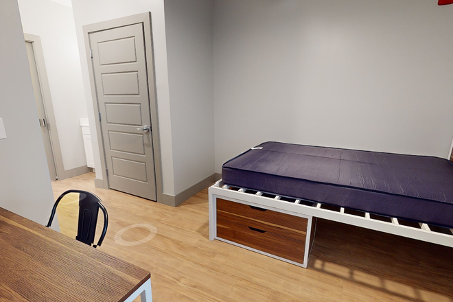 Bed 1 - Aspen Heights Apartment