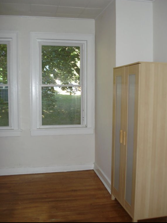 Bedroom - 404 Pearl St, Apt 1E