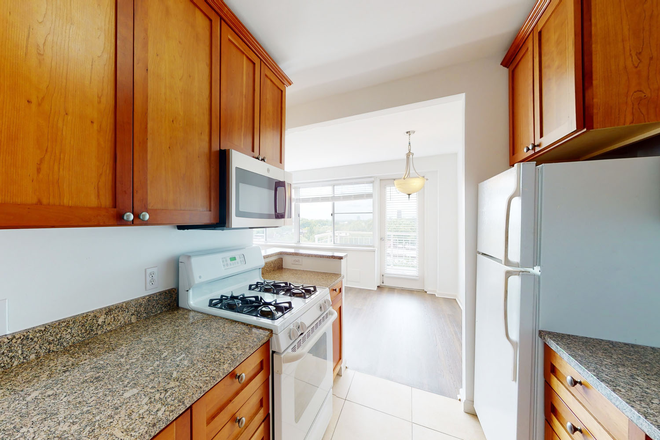 Kitchen - 1 Bed/1 Bath Unit Overlooking St. Louis Skyline at Dochester Apartments