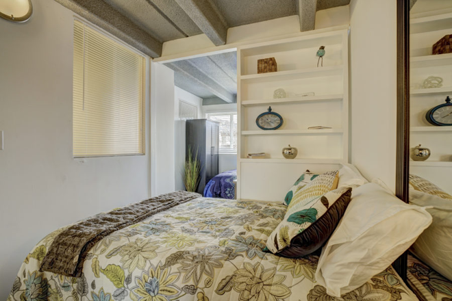 Bedroom view - Sterling Apartments sublet offer close to campus