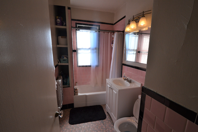 . - Affordable and Cute 3bed on Fenway Apartments