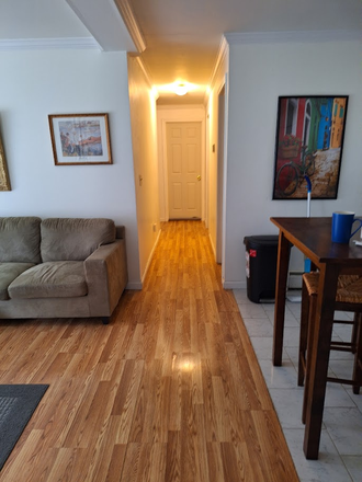 hallway - Private and peaceful 3 BR. Utilities Included! Apartments