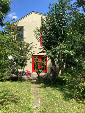 Exterior 2 - Back house in Hillsboro Village on .5 acre of trees, pond, garden. Unfurnished. Parking incl.