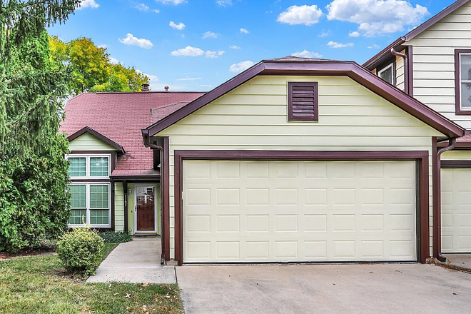 Front - [Utilities Included] Quiet, Spacious 1-BR + Loft, Private Bath, Walk-in Closet & In-unit W/D