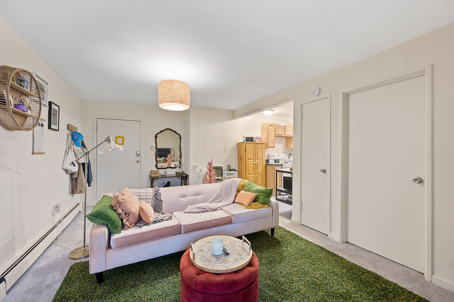 Living room - 3426 Telford St Apartments