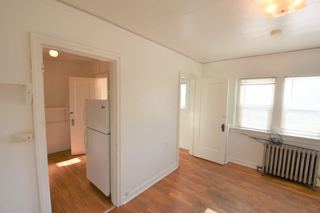 1145 Pennsylvania #1 - 1145 Pennsylvania. (1BR/ 1BA) Apartments