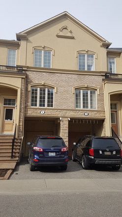 Townhouse Entrance - 1 Master Bedroom with Ensuite Bathroom in 3 bedroom Townhouse. Laundry & Utilities incl.