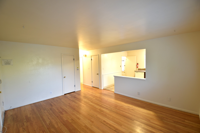 650 Inca - 650-652 Inca . (5BR/ 2BA) 2 UNITS AVAILABLE!! Triplex