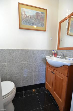 Half bath - 8 Lane Park large single room with half bath Townhome