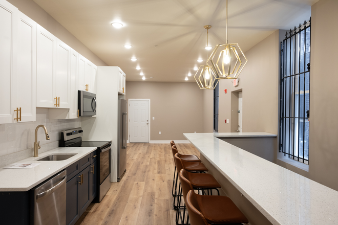 Kitchen - OCP - Shared Roof Deck - Brand New Luxury 5 Bed 5 Bath Apartments