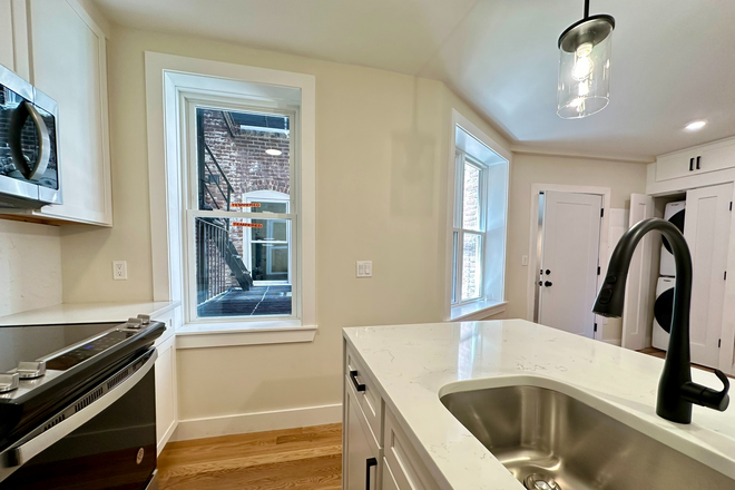 Kitchen - No Fee, 2 Bed with in Unit Laundry, North End
