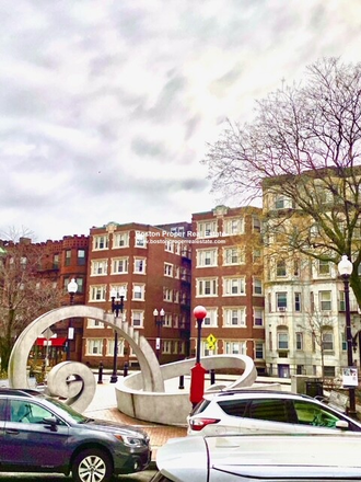 a - Best building in Symphony, right across from Whole Foods, NO FEE Apartments