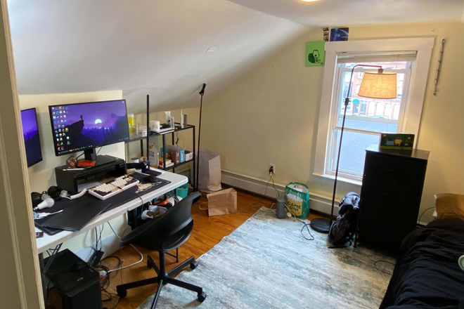 bedroom - 1 bd available in East Cambridge minutes from Lechmere Apartments
