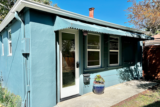Exterior - Detached Studio Cottage in Quiet El Cerrito Neighborhood