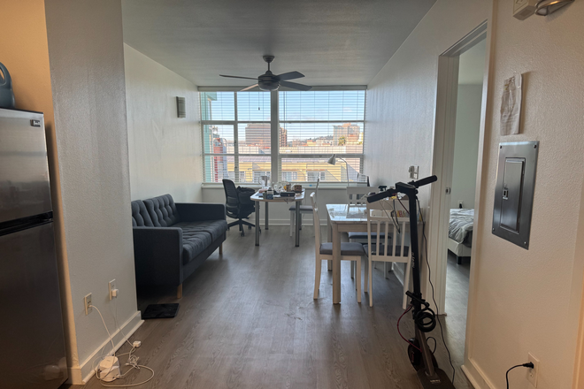 view from entering door - 1B1B good mountain view Apartment