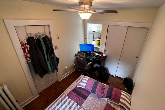 Bedroom. - JOY ST - MODERN 1 BED SPLIT IN THE HEART OF BEACON HILL! Apartments