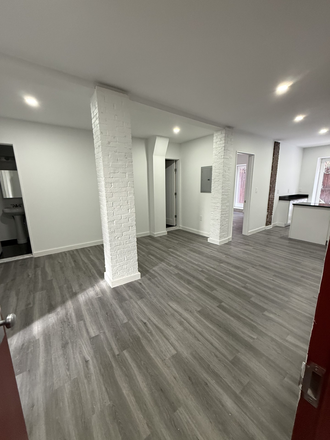 . - ROOM available in a 4bed 2bath with in unit laundry and back patio Apartments