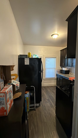 Kitchen - Apartment close to campus