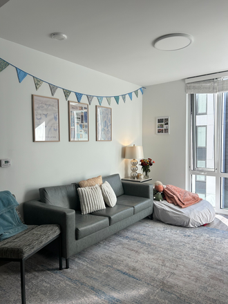 Living Room - Union 4x4 Sublease Available 2026 Spring Apartments