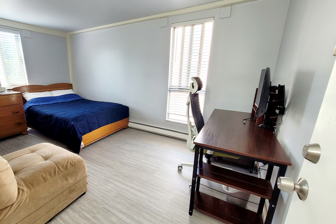 Bedroom2 - Downtown Summer Sublet Private Room
