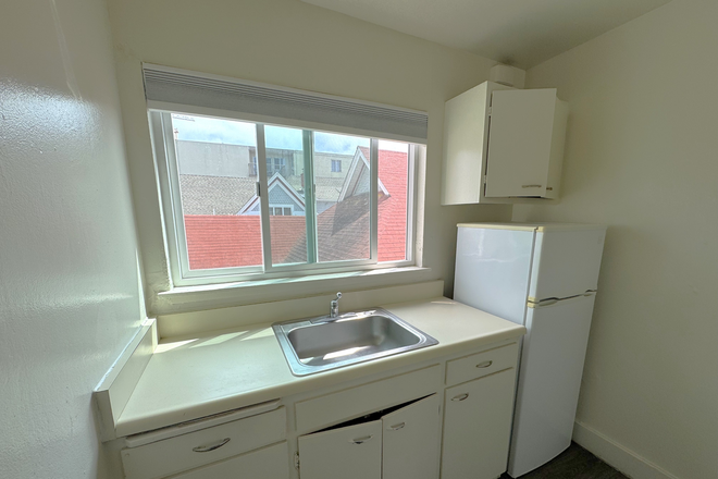 Kitchen - A fine one bedroom only one block from Telegraph Ave