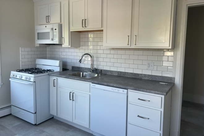 Kitchen - 2nd Floor Apartment - Convenient to campus in quiet building