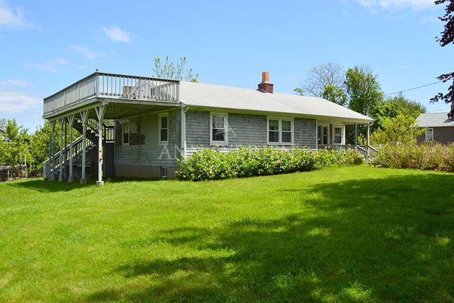 Exterior - 64 Hemlock Ave House