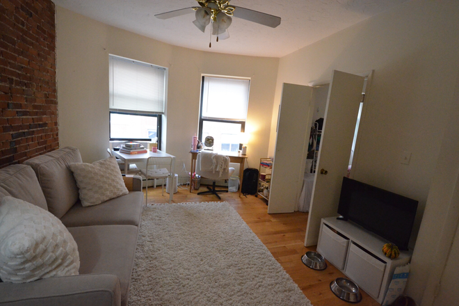 Living room - Large 1 Bed Available 9/1/26! *CONTACT NOAH 603-470-8181 Apartments