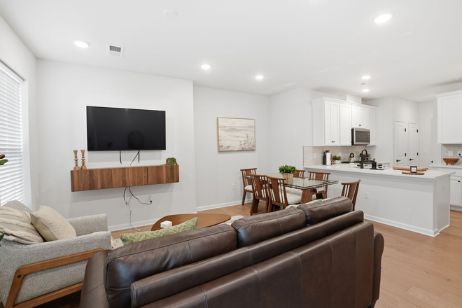 Dinning room & Kitchen - Furnished 2BR thome-Parker Blvd West-West Windsor