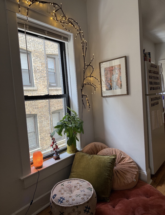 Living Room - 720 Clark st Apartments
