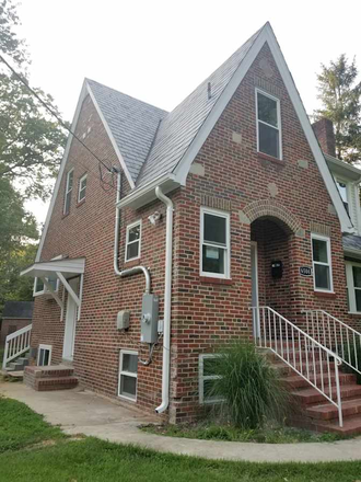 outside view - Nestled Between College Park and Hyattsville Townhome